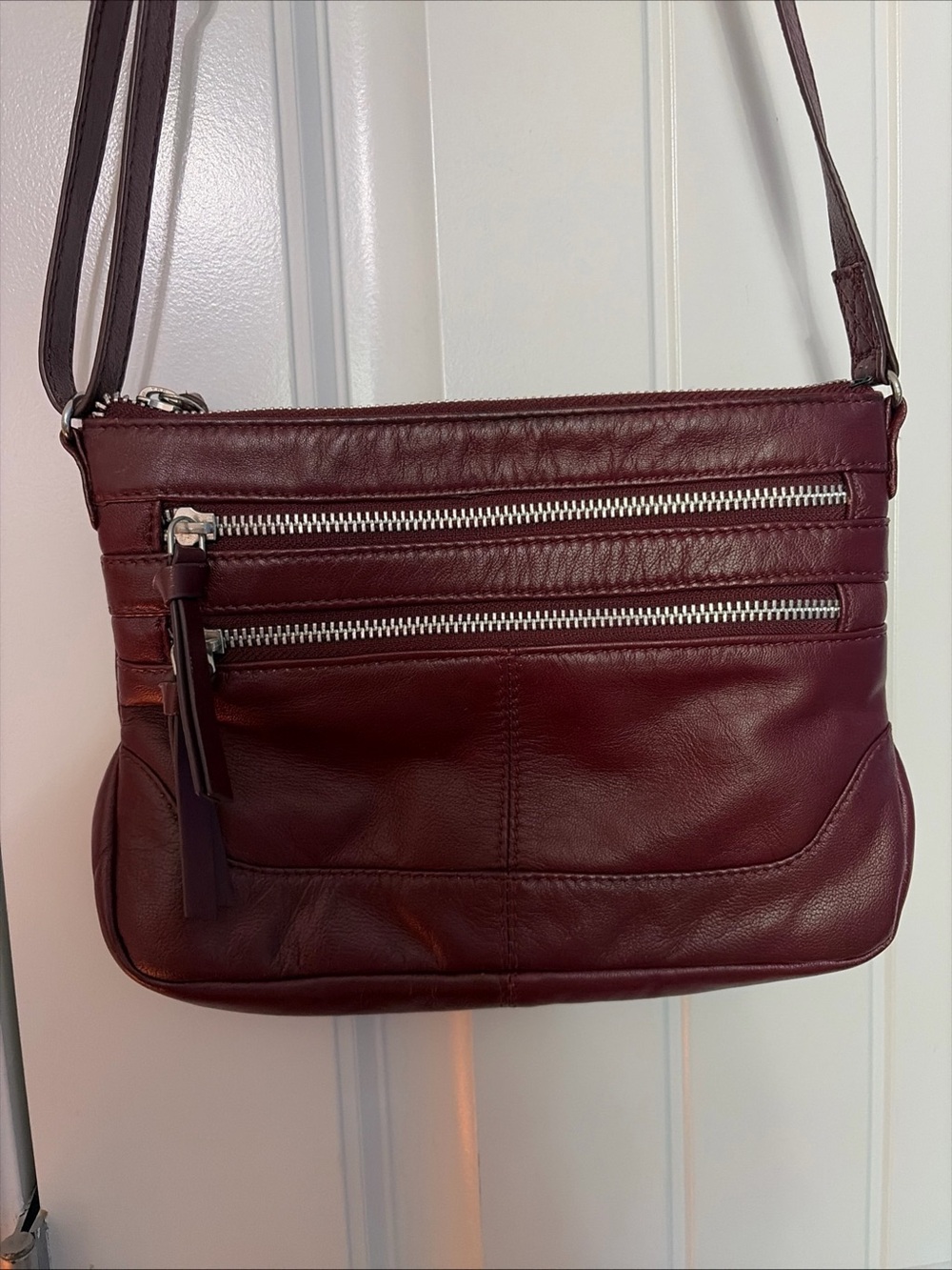 Clark’s Leather Crossbody Bag in Burgundy